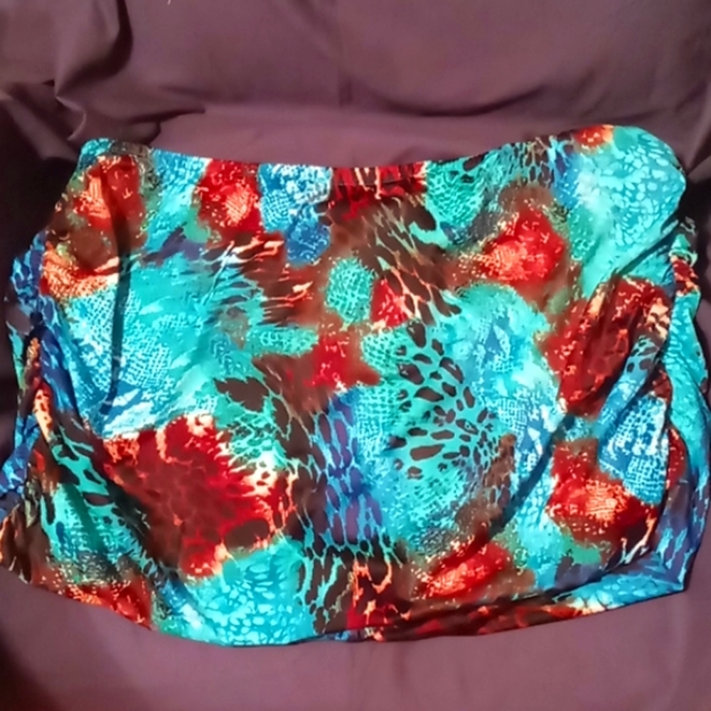 Venus swim skirt size 22